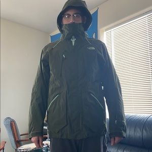 The north face cryptic snow boarding jacket.